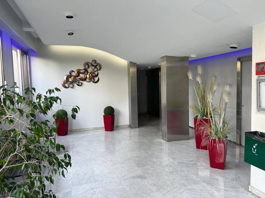 Studio Centre De Кан Екстериор снимка